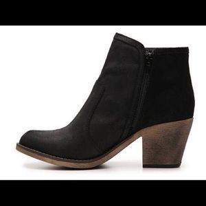 Crown Vintage Turin Bootie, Black Suede, Size 8